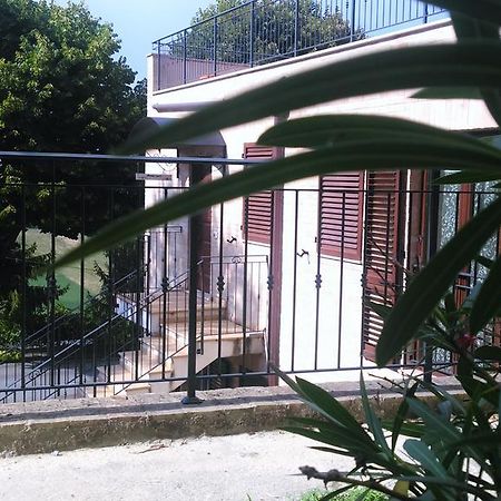 Nonna Caro Hotel Fermo Bagian luar foto