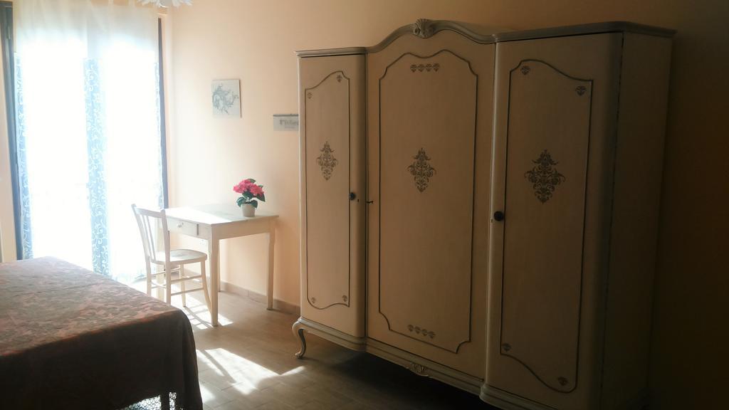 Nonna Caro Hotel Fermo Bagian luar foto