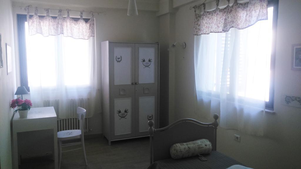 Nonna Caro Hotel Fermo Bagian luar foto